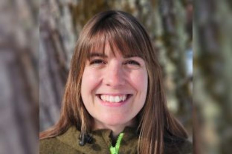 Bild von der Waldpädagogin Jana Walz