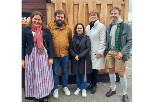 Delegation aus Bordeaux mit Bürgermeisterin Dietl auf dem Oktoberfest