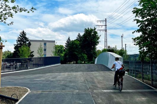 Fuß- und Radwegbrücke über die Offenbachstraße