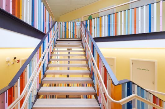 Treppe zwischen den Obergeschossen