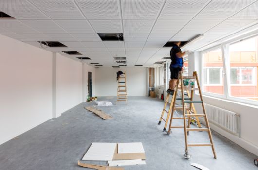 Montage der Akustikdecke