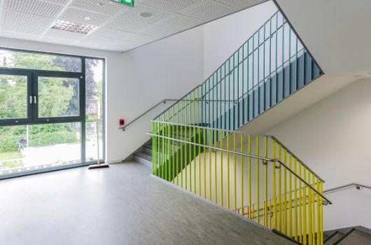 Treppenhaus Nord mit Blick Richtung Pausenhof