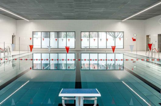 Schwimmhalle