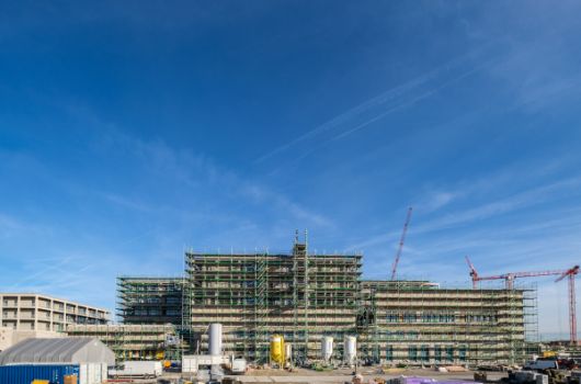 Gymnasium vollständig eingerüstet