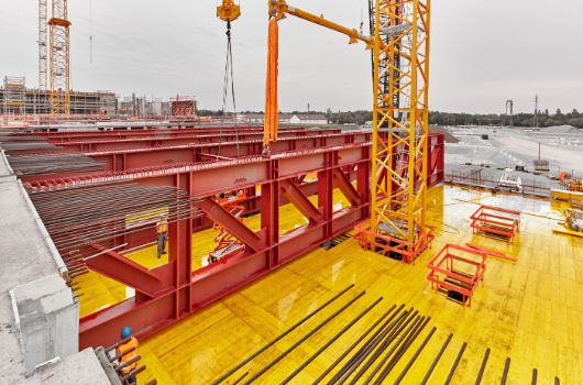 Träger Nummer 5 hat seine finale Position eingenommen