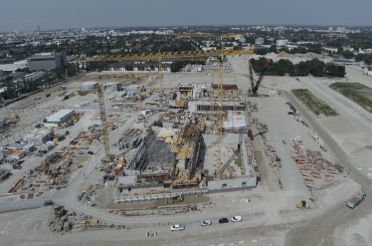 Seitenansicht Gymnasium