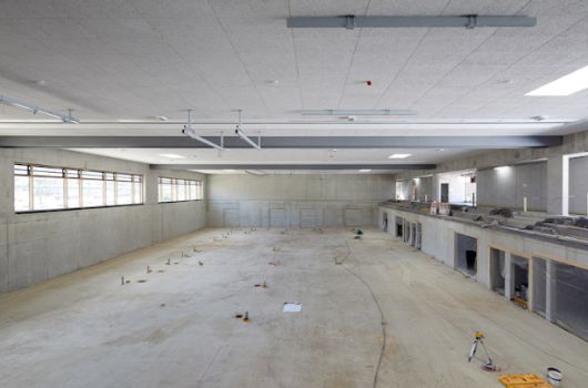 Blick in den Innenraum der Sporthalle