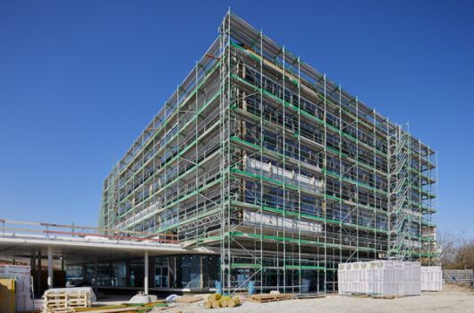 Blick auf das Schulgebäude