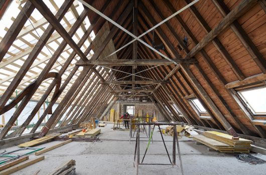 Entfernung und Austausch von Holzelementen