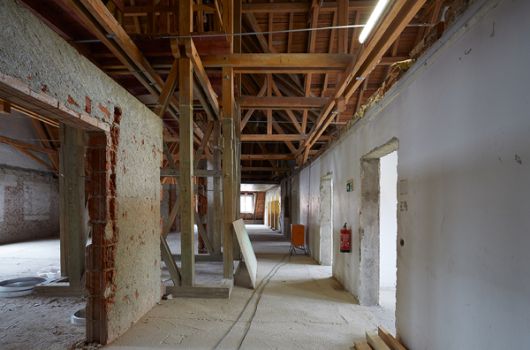 Entkernung der Dachkonstruktion