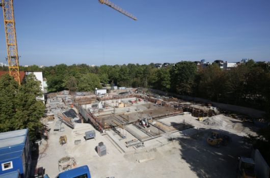 Die Decke über dem Keller ist fertig.