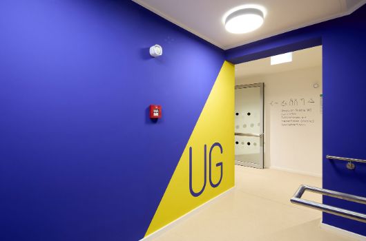 Treppenhaus der Sporthalle