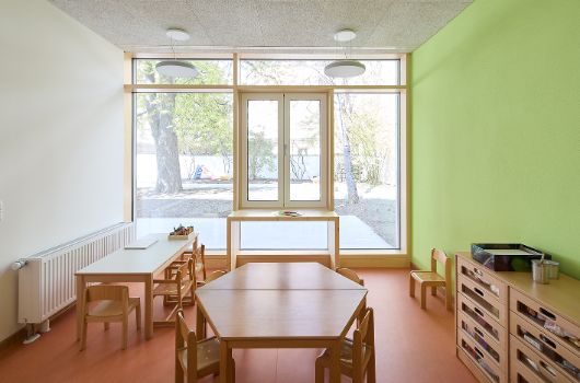 Klassenzimmer zu Durchgang Gruppenraum 1. Obergeschoss