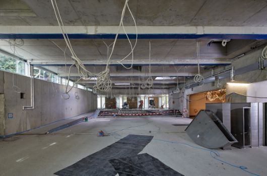 Neubau Mensa, Blick Süd - Rampe-Bühne-Küchenausgabe