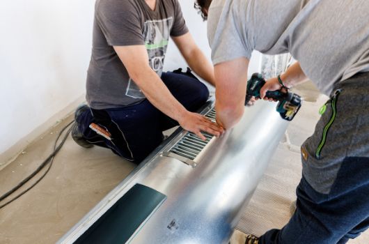 Einsetzten der Lüftungsgitter