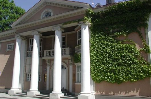 Standesamt direkt am Englischen Garten an der Mandlstraße