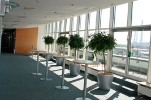 Stehtischbereich im Kreisverwaltungsreferat