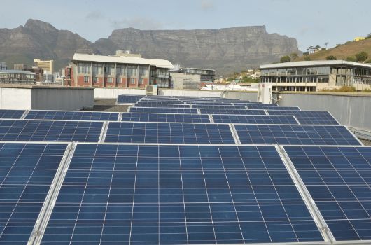 Photovoltaik-Anlage auf dem Verkehrsdepartment der Stadt Kapstadt