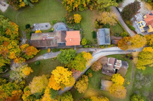 Ambach – Gelände aus der Luft, Draufsicht