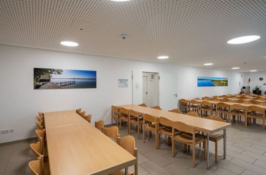 Seeheim – Großer Speisesaal mit Panoramabildern
