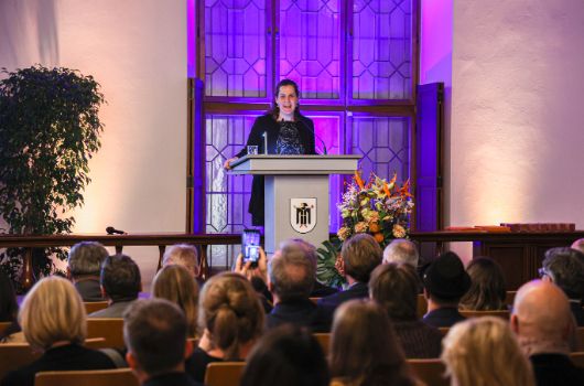 Bürgermeisterin Verena Dietl