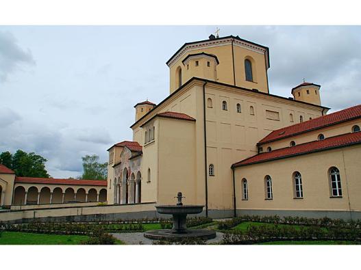 Fassade des Nordfriedhofs