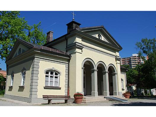 Trauerhalle im Friedhof Perlach